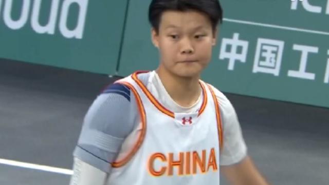 亚运会：中国三人女篮力克日本进决赛万济圆10分距卫冕仅差1胜(3)