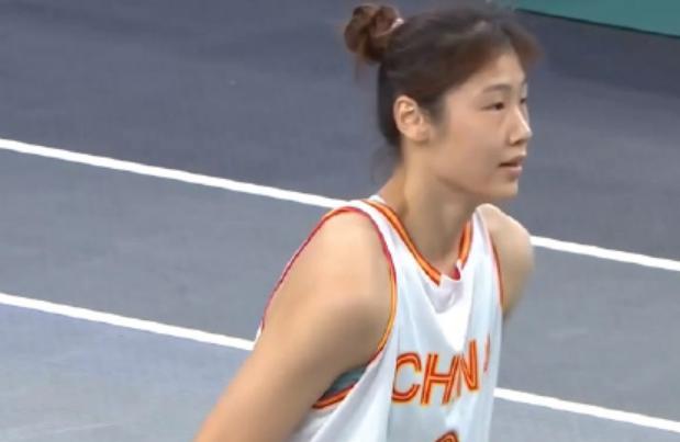亚运会：中国三人女篮力克日本进决赛万济圆10分距卫冕仅差1胜(4)