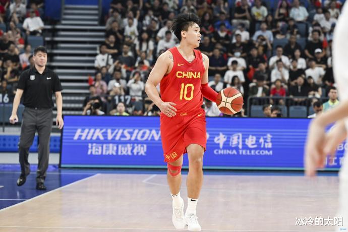 中国男篮76-77不敌菲律宾，赛后前任男篮主帅宫鲁鸣的表态一语中的(1)
