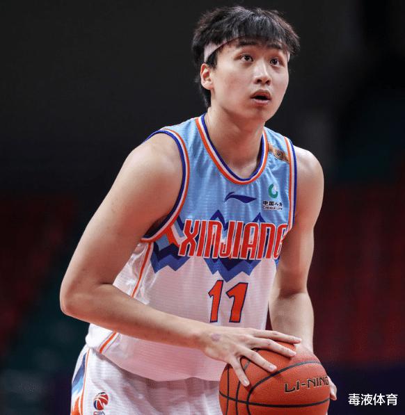 中国男篮目前三号位人选，自主进攻能力不足，只能作为辅助性球员(5)