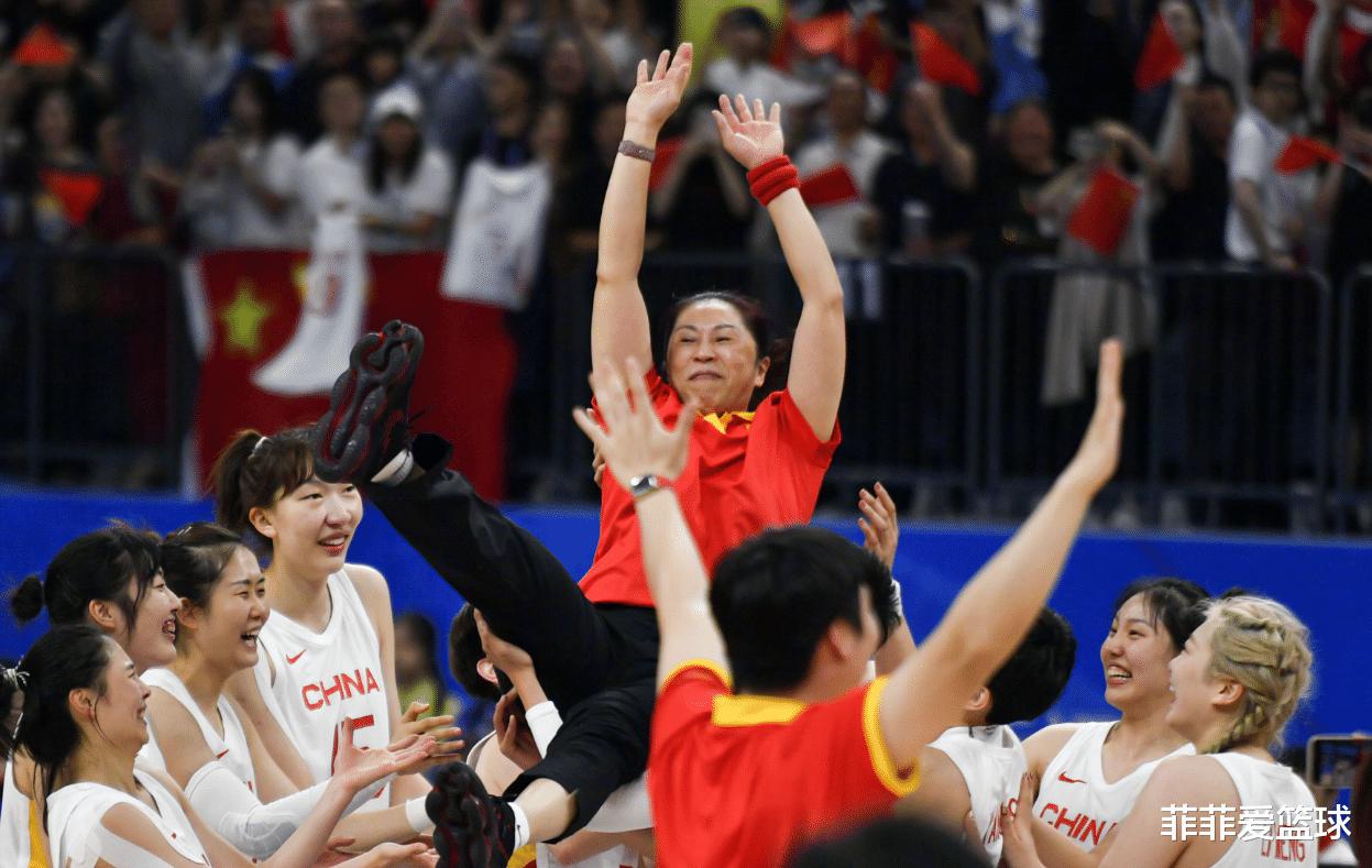 中国女篮资格赛票价出炉：最低380元，最高1280元，球迷：太贵了(4)