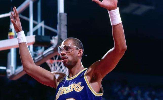NBA几乎不受伤5大巨星，詹姆斯最大手术是植发 马龙似外星人(3)