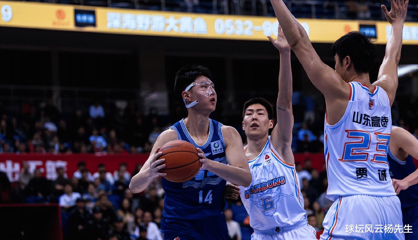 青岛男篮119-102胜山东男篮，赢得本赛季第三场同城德比。(3)