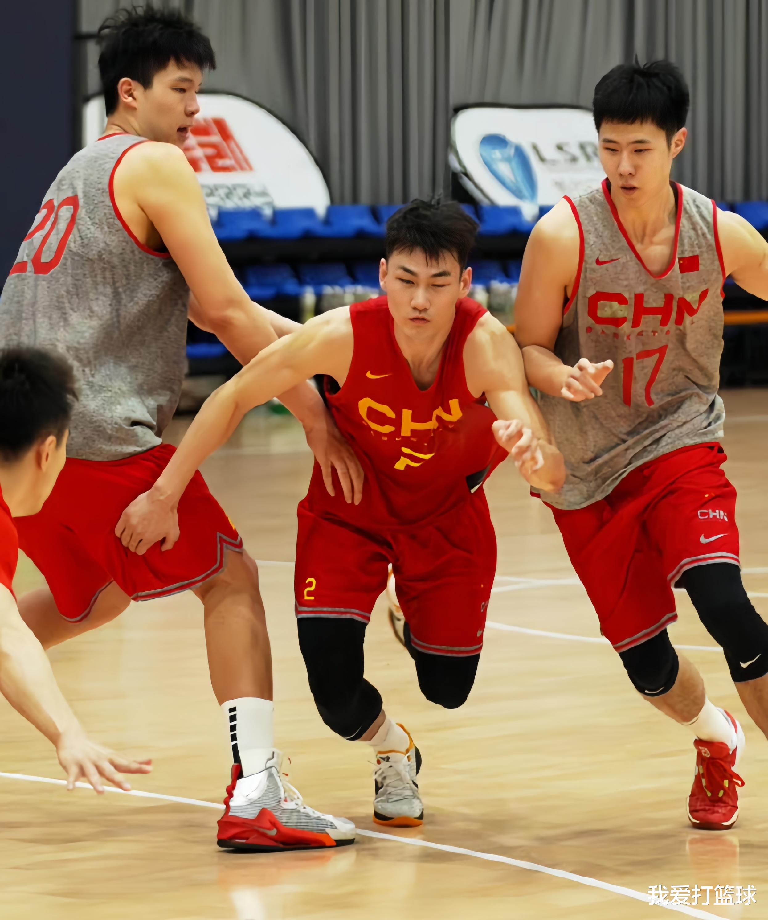 中国男篮对阵黑熊队！首发5人浮现，对方至少6外援，韦德爱子在内(2)