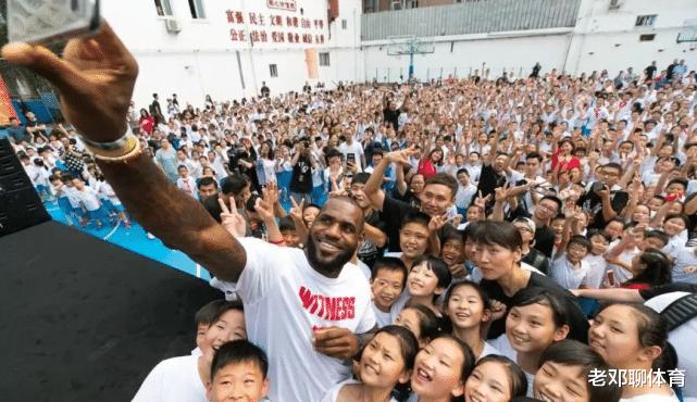 谁是国内最受欢迎NBA球星 看中国行排场就知道 乔丹都是小场面(6)