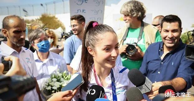 以色列第一块奖牌，19岁美少女颜值出圈，总理奖励她4万新谢克尔(4)