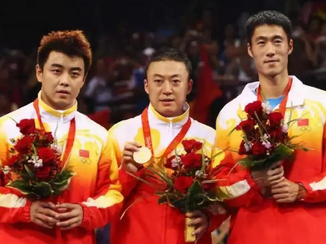 奥运会包揽金银铜牌 中国田径队迟到十年的神迹(4)