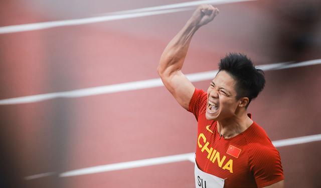 10秒94！女飞人葛曼棋夺得百米冠军，中国速度闪耀世界赛场(5)