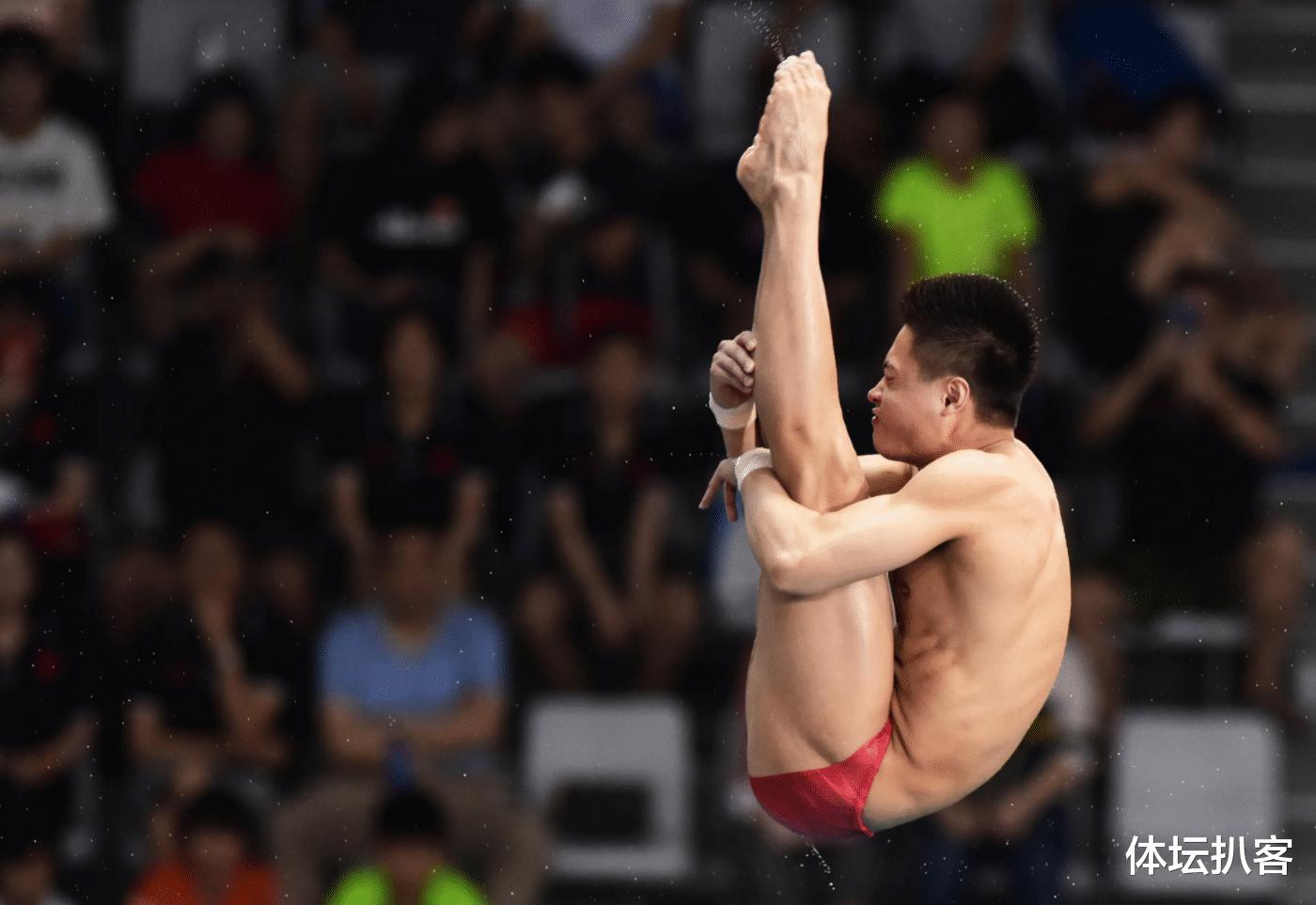 中国跳水世界冠军罕见炸鱼！裁判打4.5分，三跳力挽狂澜，排名第1(3)