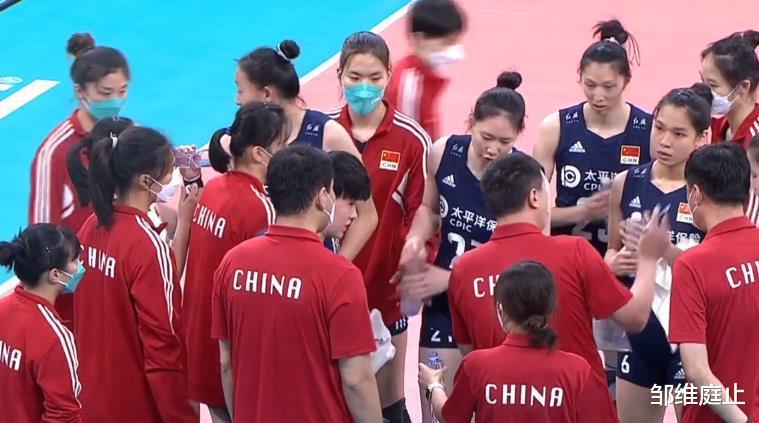 3-0！中国女排横扫澳大利亚！不戴口罩的女排姑娘，不可阻挡(3)