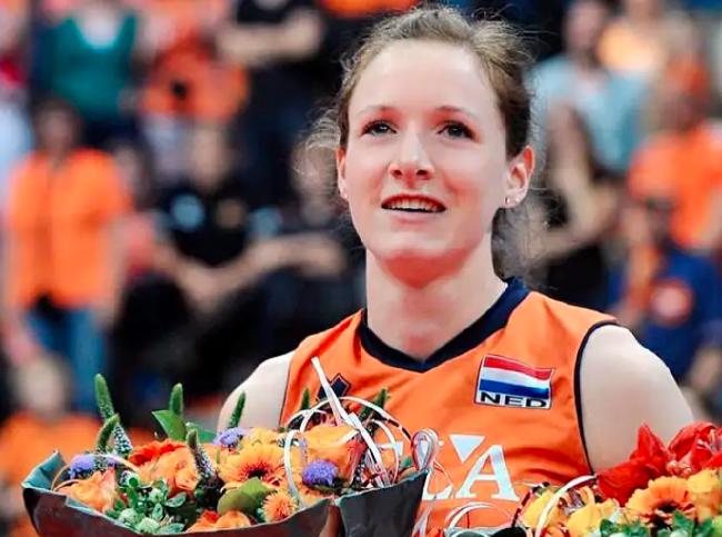 荷兰女排前国手斯洛特耶斯将以新身份亮相世锦赛(1)