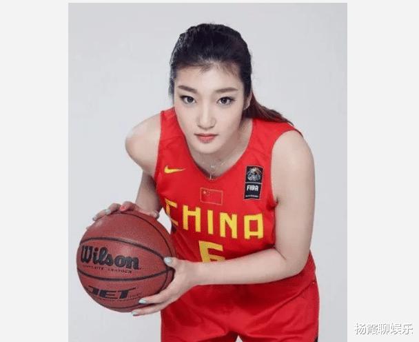 李梦可能是世界女篮为数不多的化妆上场打球的运动员，有很多人喷她？(3)