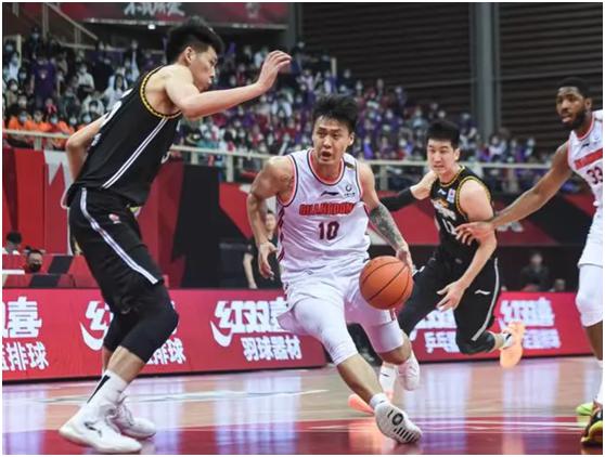 中国篮球队力量并不差，运球也不慢，关键是体质问题(5)