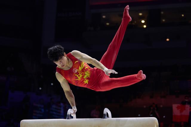 体操世锦赛资格赛日本领跑男团 中国队失误不断(1)