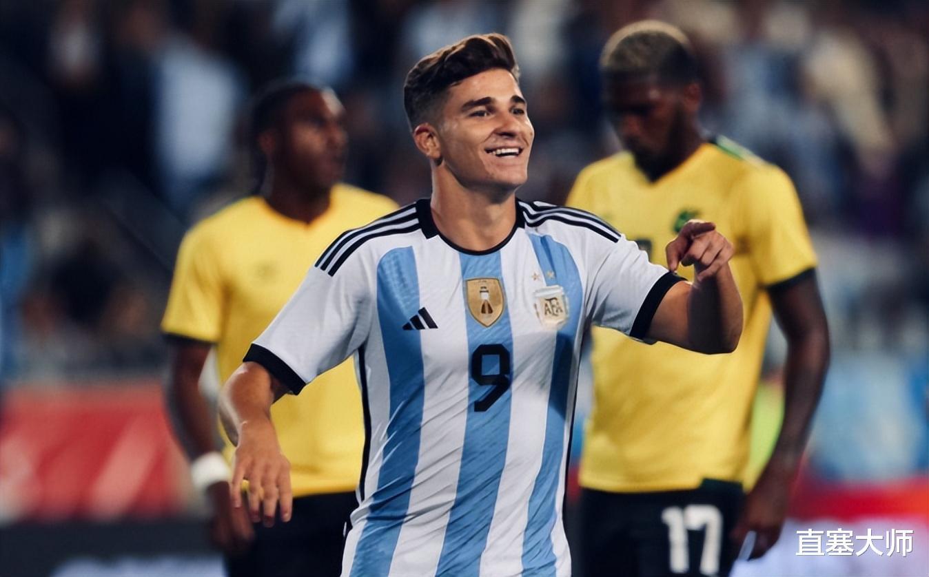 全乱了！一场5-0令阿根廷队变天，弃用劳塔罗，22岁新星有望上位(4)