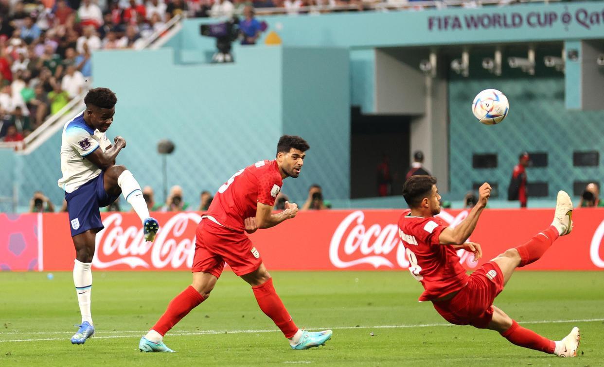 亚洲足球颜面无存！卡塔尔+伊朗遭吊打，两场进2球+丢8球(2)