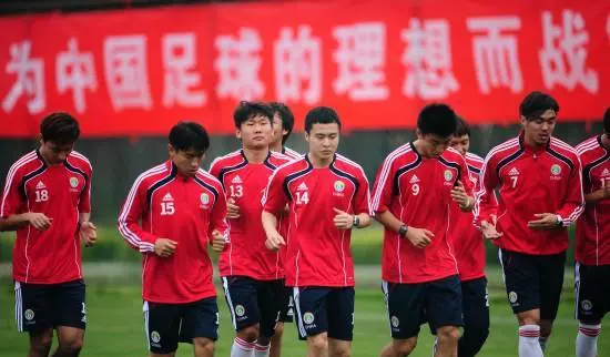 男足为何从亚洲一流变成三流？中国足球为什么不能走向世界？(11)