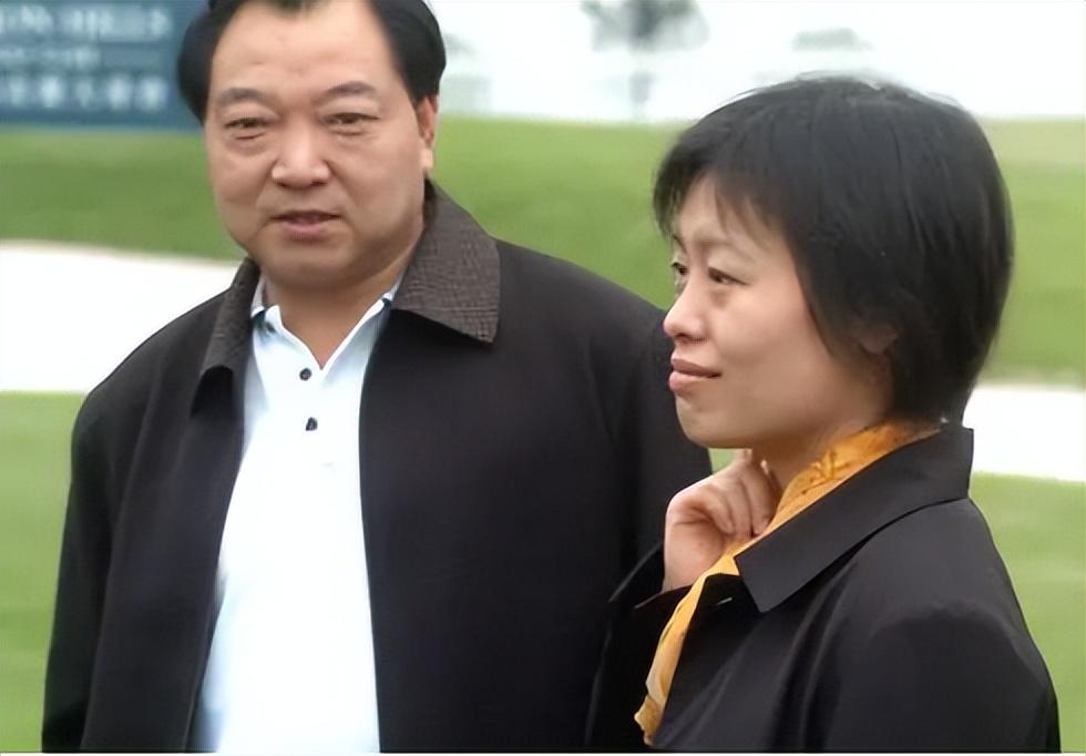射击冠军许海峰：为国家夺金，却愧对妻儿一生，如今66岁面容憔悴(12)