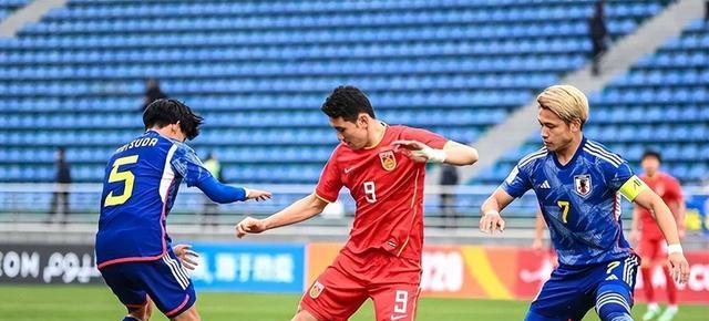 中国足囚时代见效果，U20赢沙特；中国足球看新疆，可疆已无足球(2)