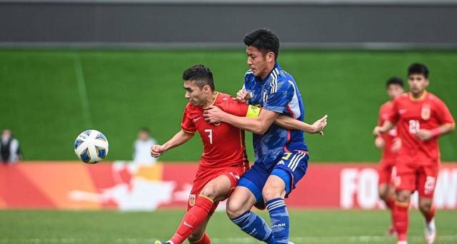 中国足囚时代见效果，U20赢沙特；中国足球看新疆，可疆已无足球(3)
