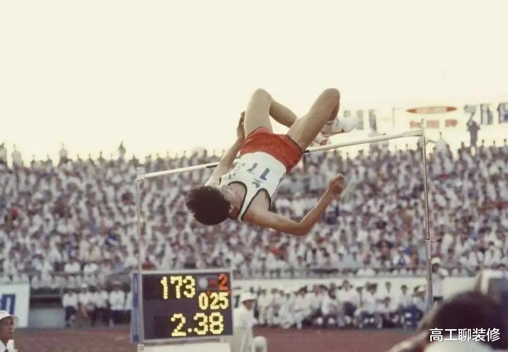 “跳高王子”朱建华：三次打破世界纪录，因比赛失利而被骂到退役(2)