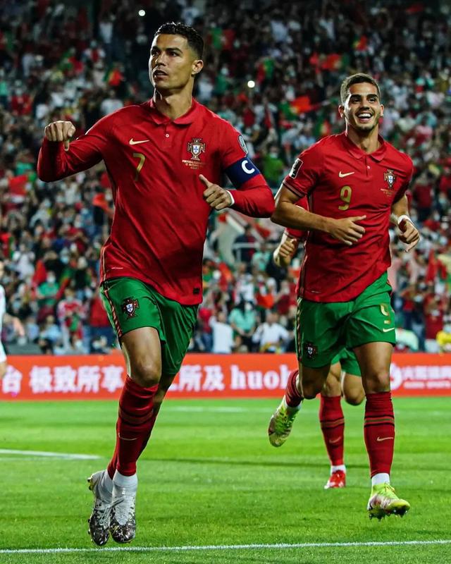 C罗迎来最喜欢的对手，葡萄牙新帅手握10亿豪阵，能否痛宰鱼腩？(5)