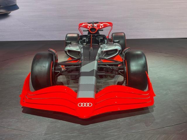 奥迪F1概念车亮相上海车展 引擎研发正有序推进(2)