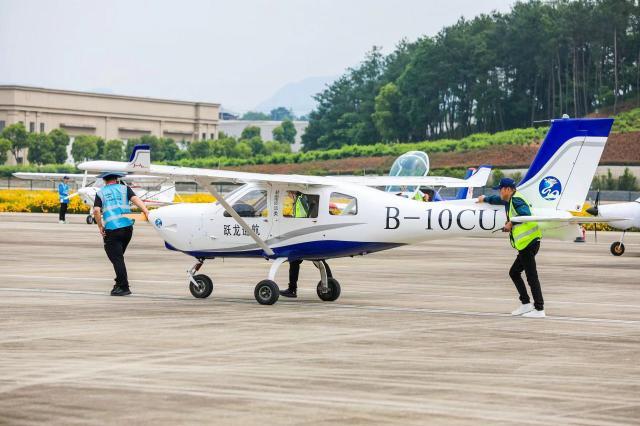 全国轻型飞机锦标赛开幕 16支航空运动队齐聚新昌(4)