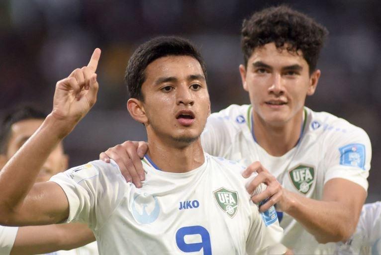 首支在U20世界杯小组出线的亚洲球队

5月27日凌晨，乌兹别克斯坦U20客场2(1)