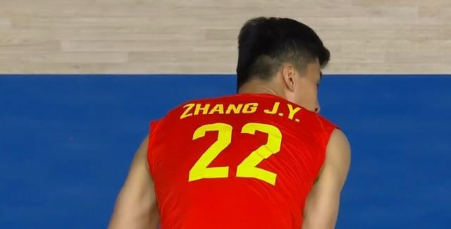 看着真是来气，中国男排18-12领先还是输了，26-28被逆转，无语了(3)