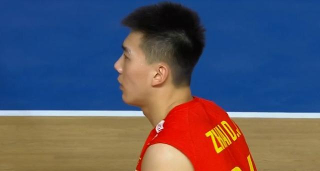 看着真是来气，中国男排18-12领先还是输了，26-28被逆转，无语了(4)