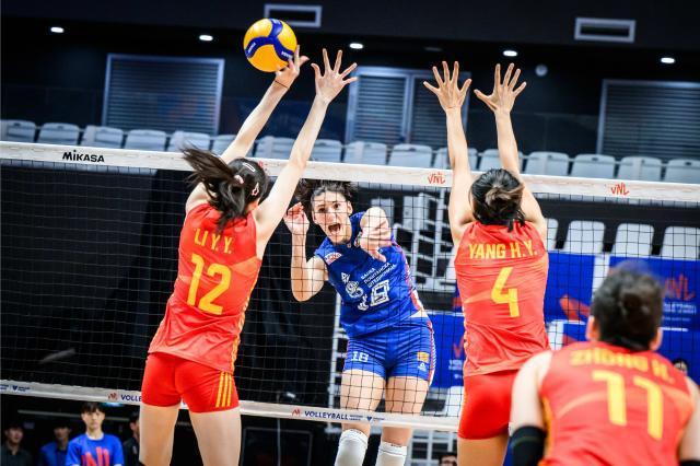 中国女排1比3负塞尔维亚，遭遇世联赛三连败(2)
