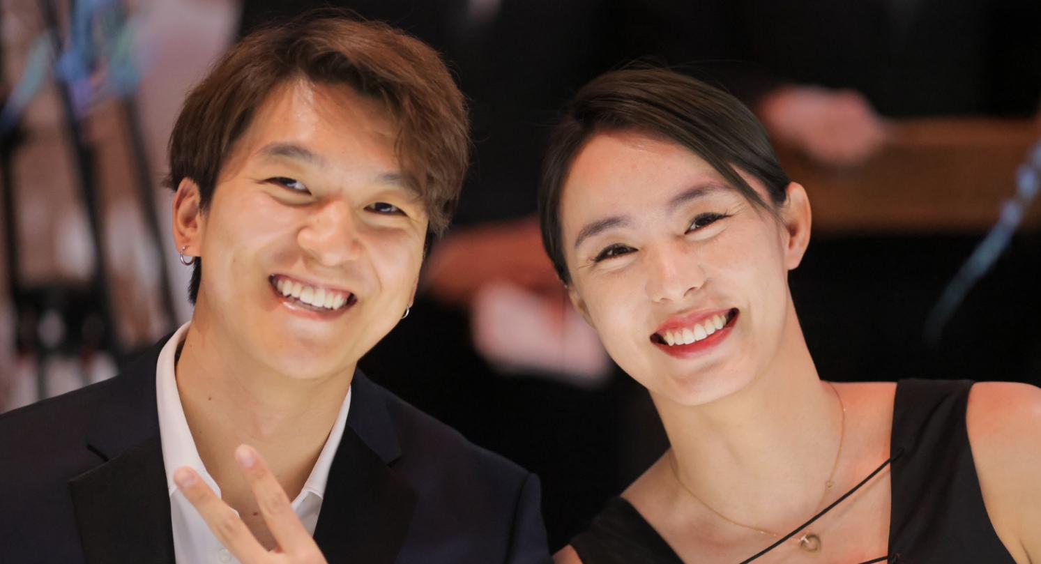 恭喜，中国31岁世界冠军接受男友求婚！两人浪漫接吻，队友变成未婚夫(5)