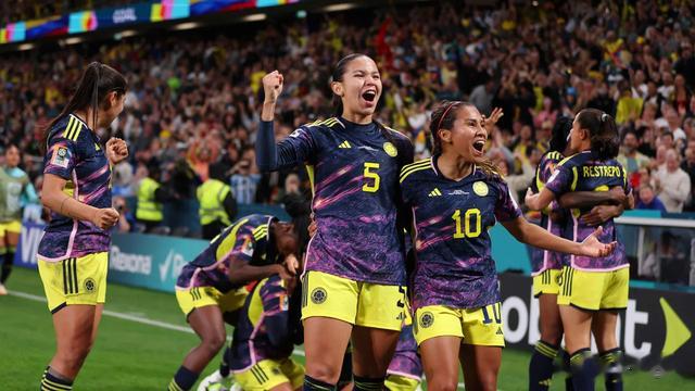 哥伦比亚女足18号球员凯塞多，癌症治愈后的女足超新星(4)