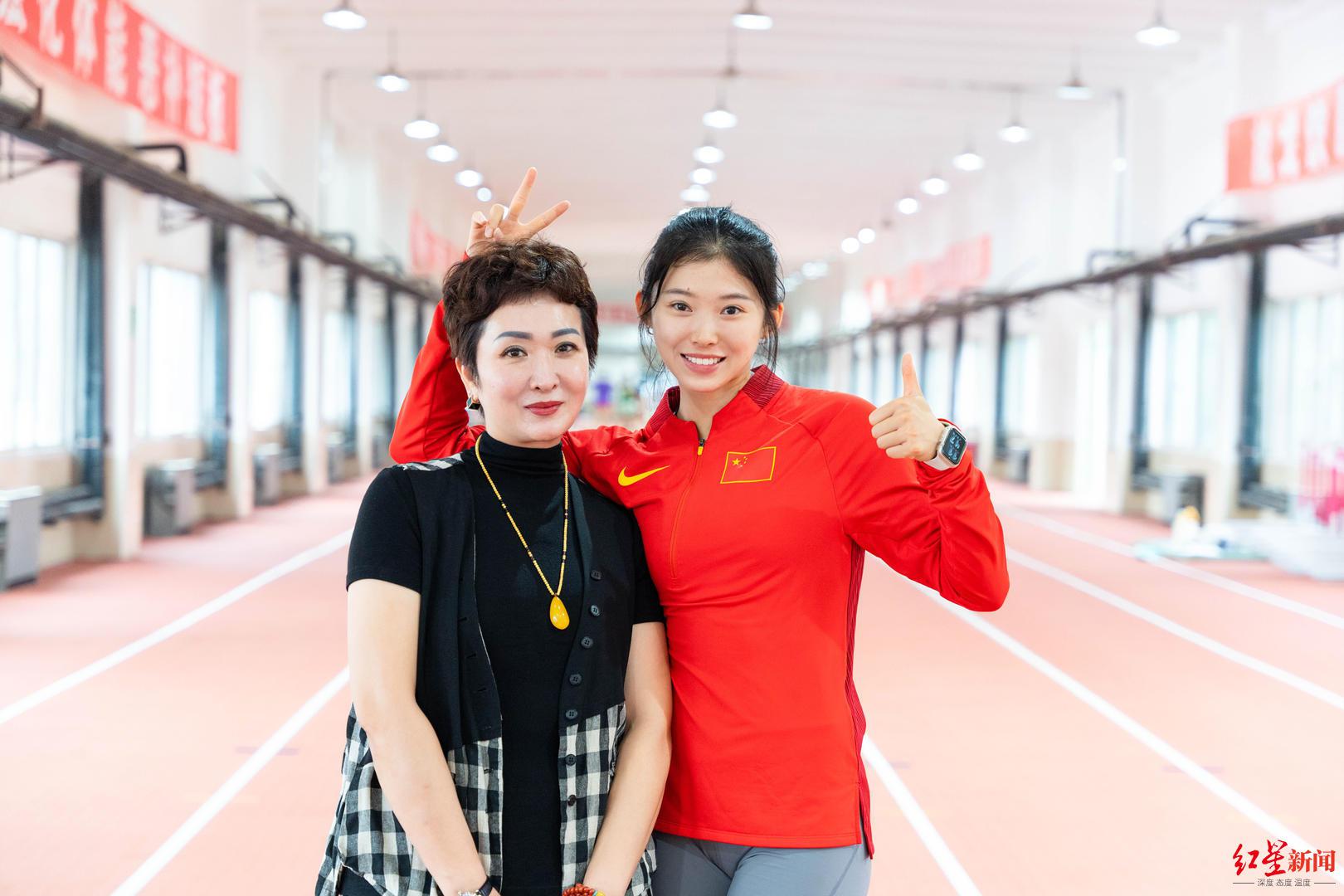吴艳妮以小组第一晋级亚运会女子100米栏决赛 母亲:状态不错,希望决赛发挥得更好(1)