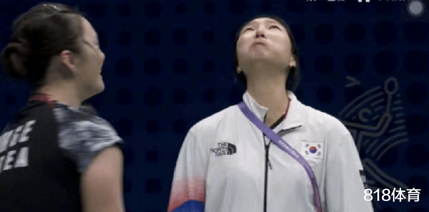 没素质！韩国女队侮辱性模仿何冰娇含泪，3-0横扫国羽夺冠得意忘形(1)