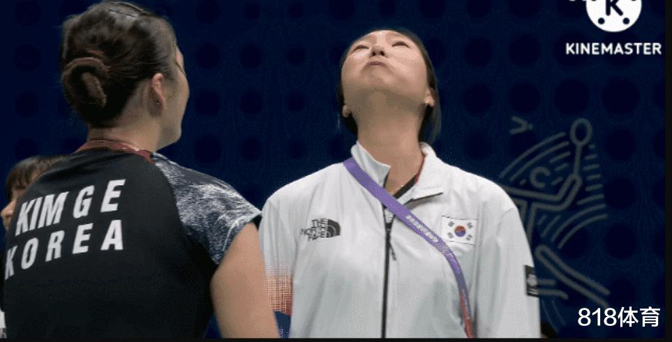 没素质！韩国女队侮辱性模仿何冰娇含泪，3-0横扫国羽夺冠得意忘形(7)