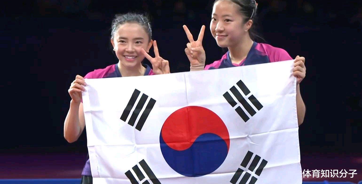 这么爱韩国吗？31岁华裔乒乓名将高举韩国国旗，网友：让人心酸(4)