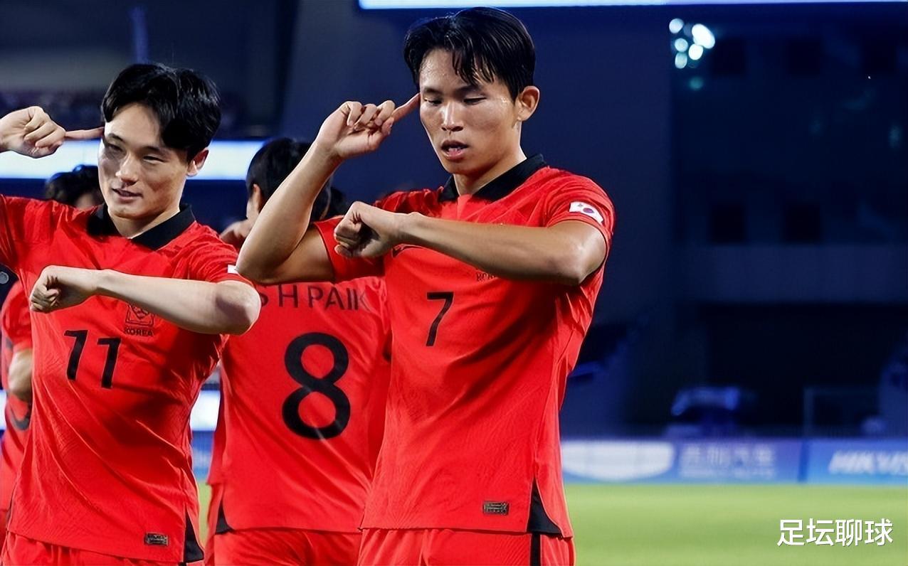 亚运会3连冠！韩国球员狂欢：跪地+跳舞庆祝，日本球员却捂脸落泪(3)