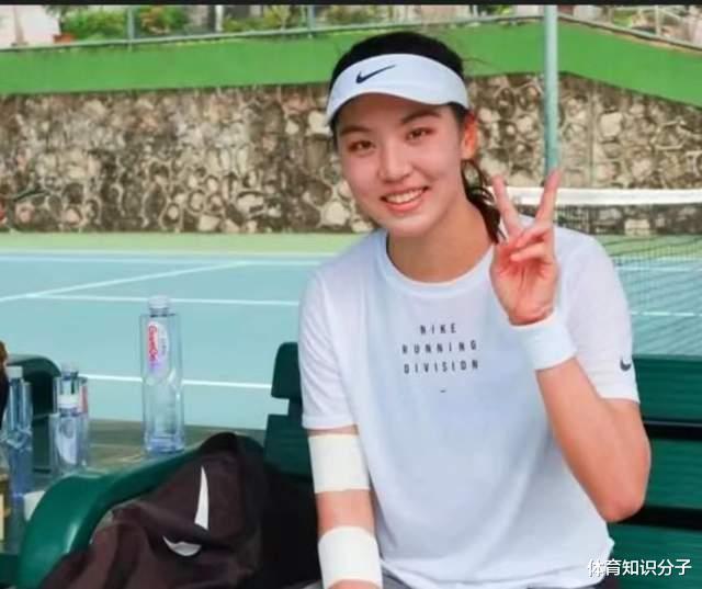 高居中国球员第一位！22岁女网美女超越郑钦文，网友：新的一姐(5)