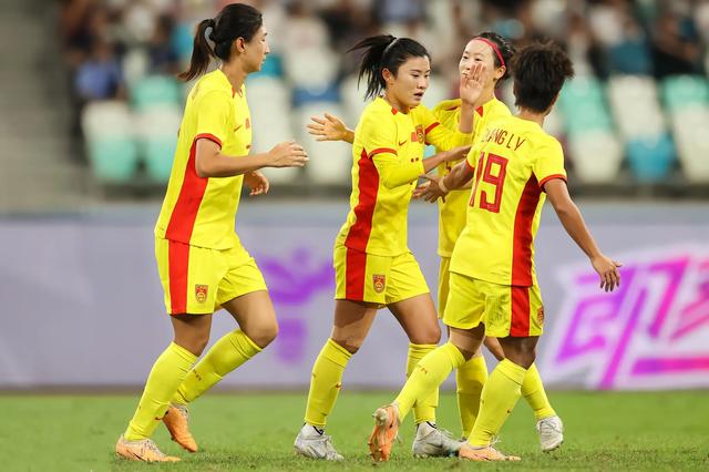 女奥亚预积分榜，中国3:0泰国，排名第三，韩国第一，朝鲜第二(3)