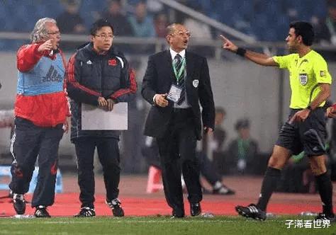 凌晨0点! 亚足联做出争议决定：将中国男足逼入绝境，球迷骂声一片(3)