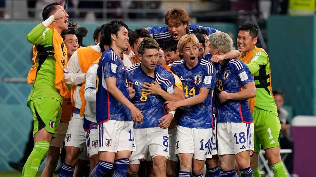 8连胜！日本队的强大超乎想象，西媒：他们就像是动画片里的球队(3)