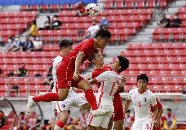 正式官宣，巴西前锋入籍中国参加亚洲杯，用中文跟球迷打招呼(2)