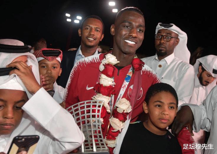 2024年亚洲杯，不管成绩如何，卡塔尔已经创造了一个世界足坛前无古人的纪录(2)