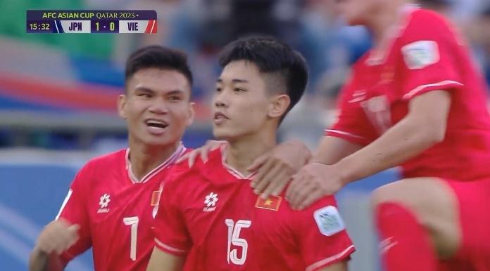 酸了！越南两破日本球门，首发5位00后，19岁新星献神级头球吊射(3)