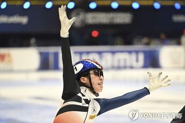 韩国短道速滑队男女王牌选手准备在本周的世锦赛上大放异彩(2)