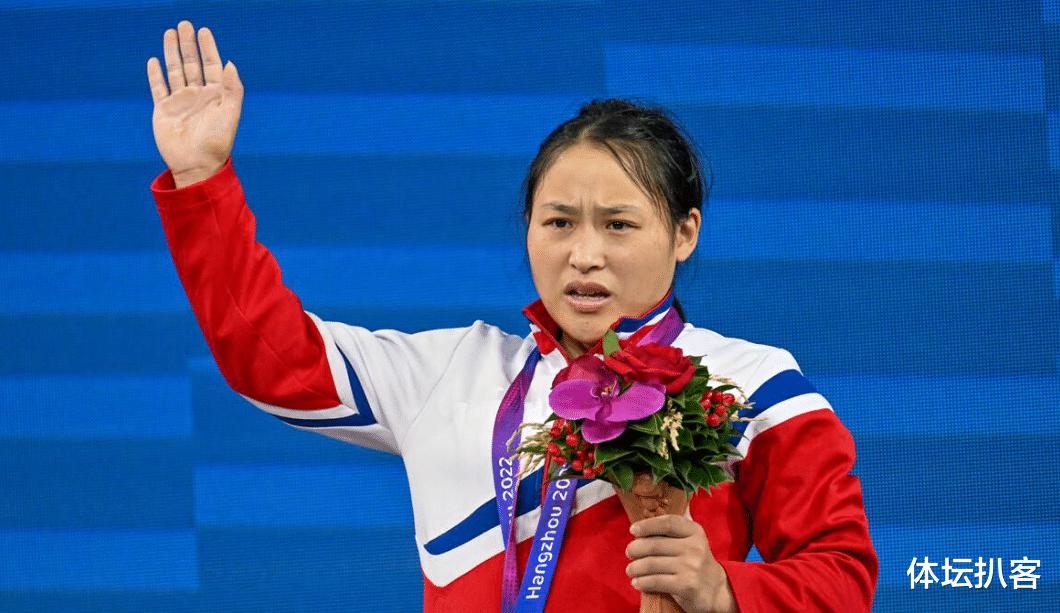 中国奥运冠军破世界纪录仍输了！朝鲜名将开挂，提前夺金挥手庆祝(1)