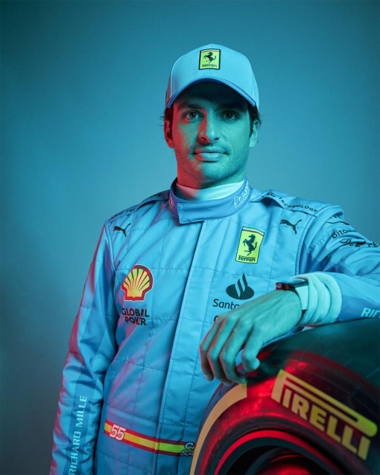 好看吗？法拉利发布迈阿密大奖赛蓝色版赛车服！(1)