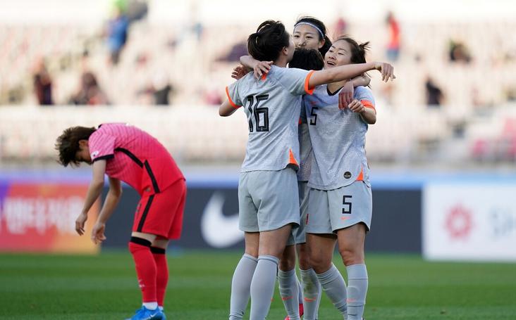 5-0！2-1！中国女足已创6年佳绩，金靴+三叉戟将齐首发，追击宿敌(5)